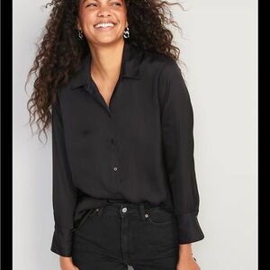 ⭐️GAP Black Casual Button Down Shirt size xs